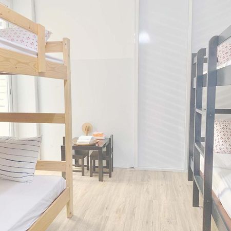 Backpackers' Hostel Taoyuan Airport Exteriör bild