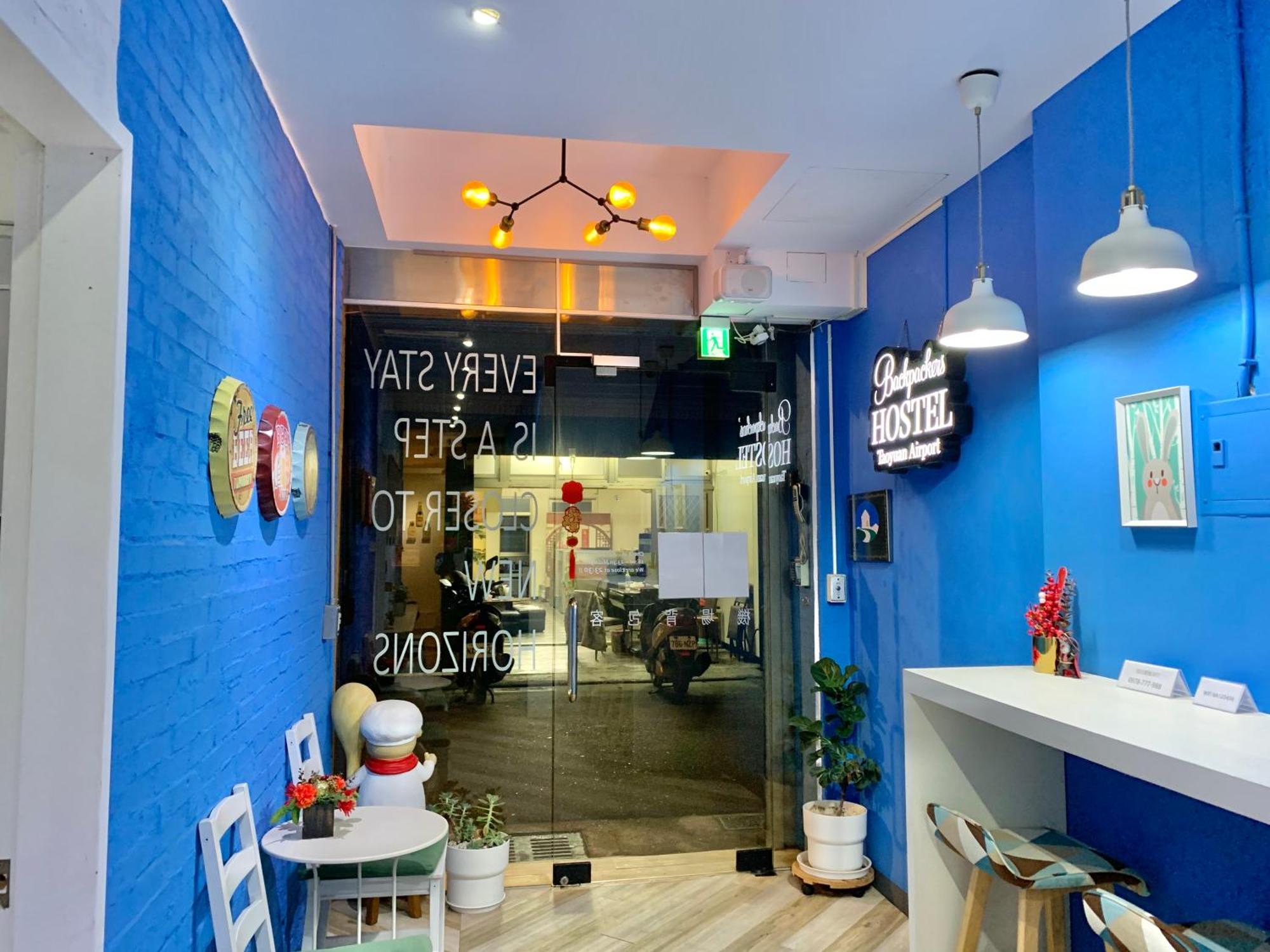 Backpackers' Hostel Taoyuan Airport Exteriör bild